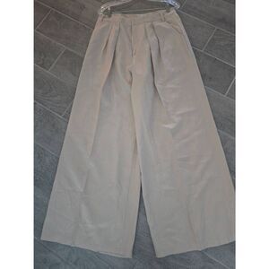Women's Snyds Revolve Hills Pant Wide Leg Pleated Trouser Pants Khaki Cream Colo